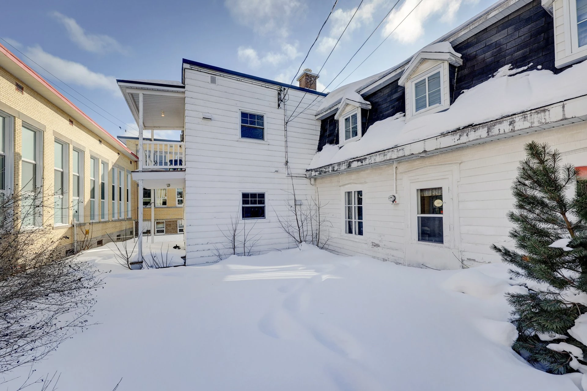 1569 - 1573 Rue Notre-Dame