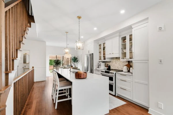 Maison à étages à Montréal (LaSalle) — 830 000 $