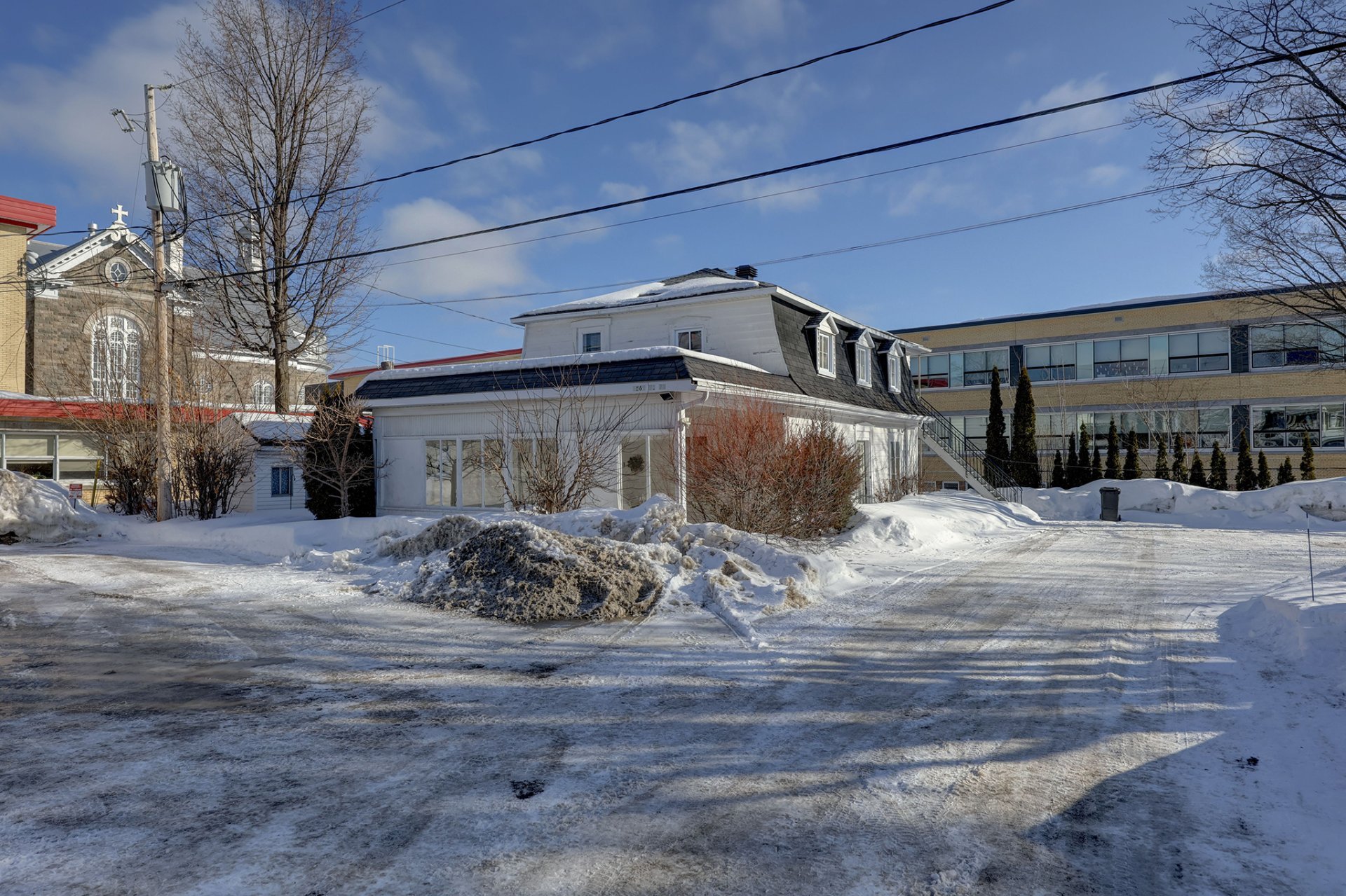 1569 - 1573 Rue Notre-Dame