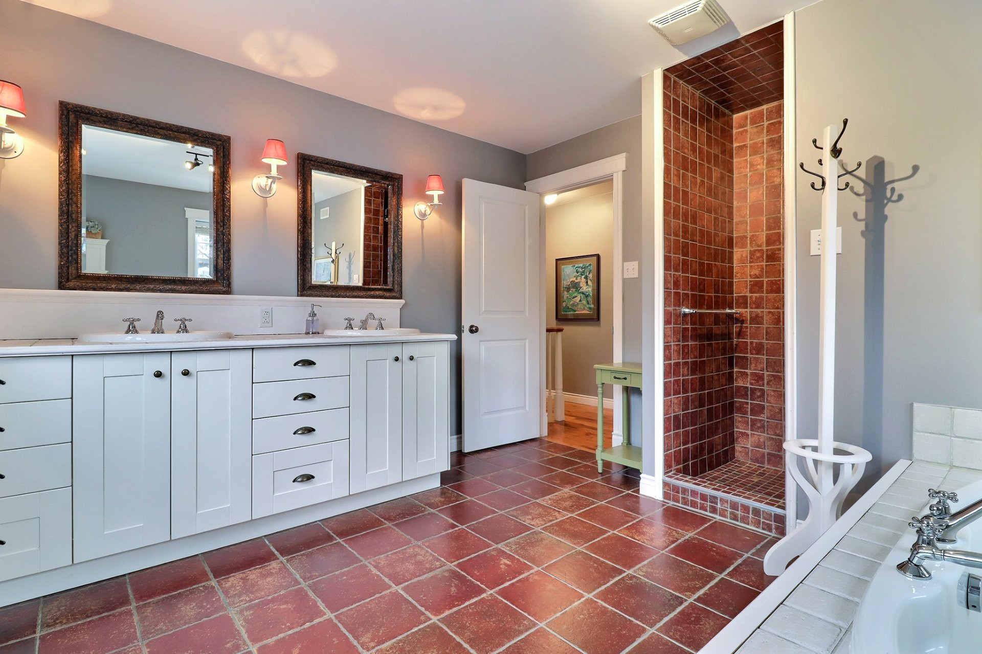 535 Rue Irene-Couture